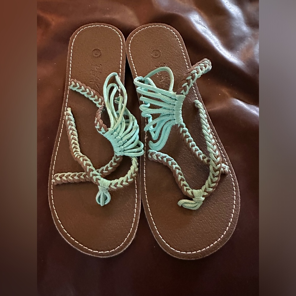 Plaka size 7 shoes